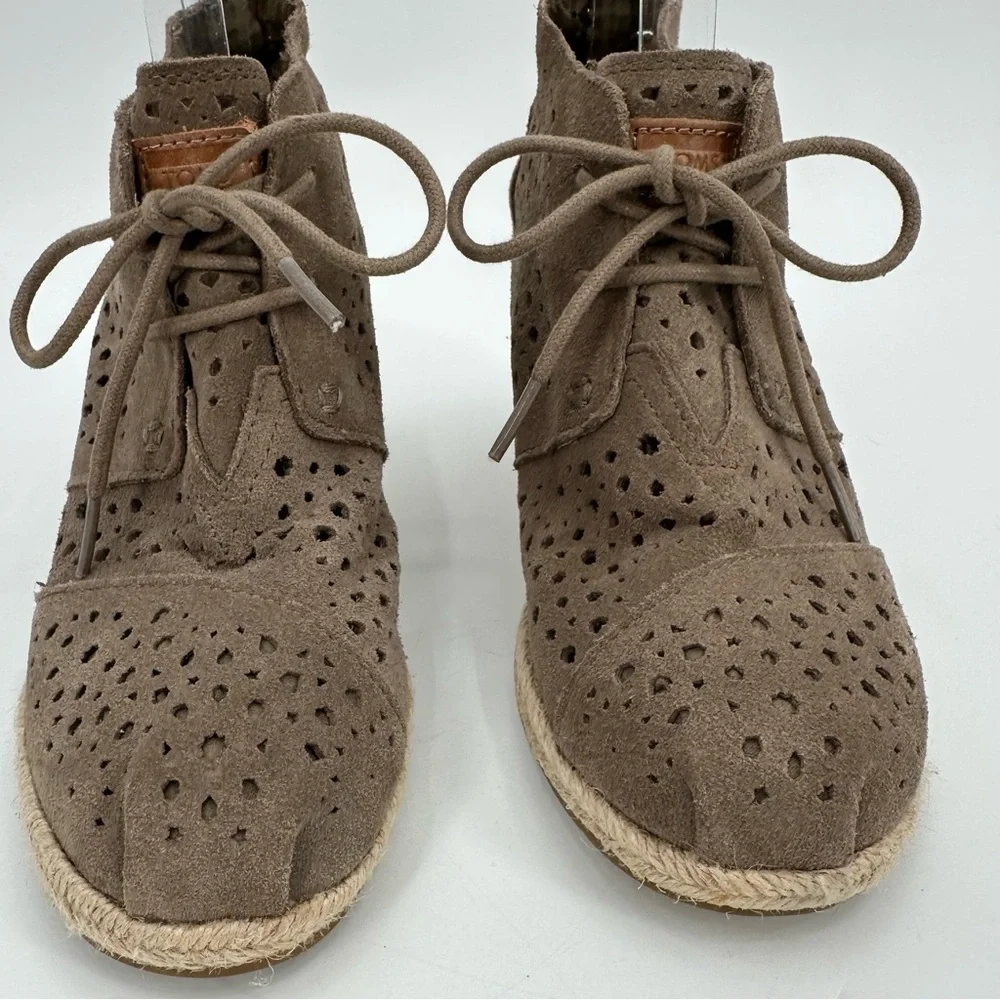Toms Booties Womens 7 Desert Wedge Heel Brown Tan Suede Lace Up Shoes 30121